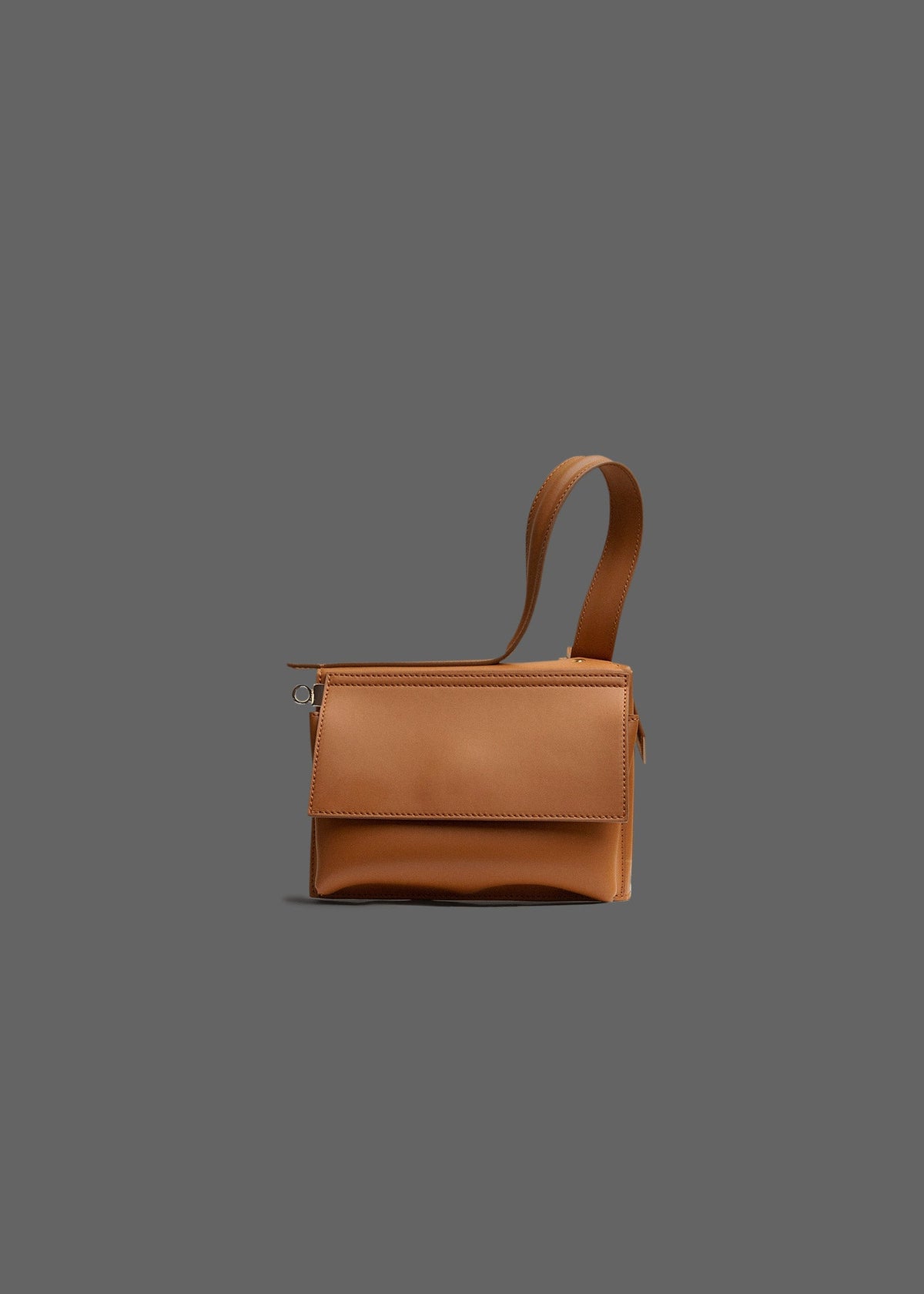 The Corner Guard Leather Handbag in color Tan